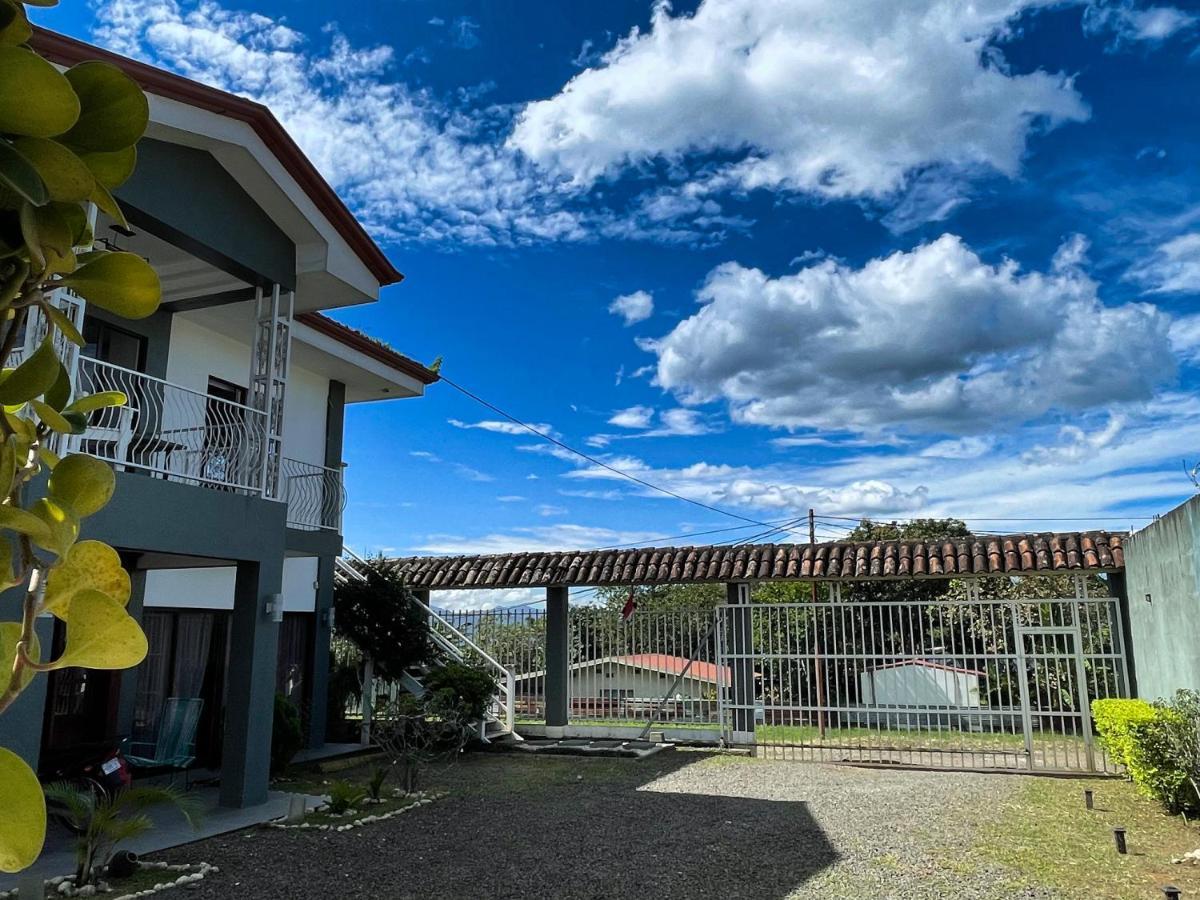 Zeus Guesthouse -Free Sjo Airport Shuttle La Garita (Alajuela) Exterior photo